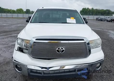 2012 Toyota Tundra Grade 5.7L V8 z USA, uszkodzony, nr VIN 5TFUW5F19CX258672